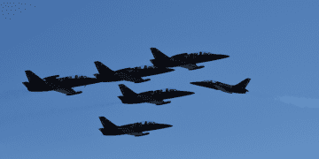 us-navy-releases-new-footage-showing-ufo-sighting-png